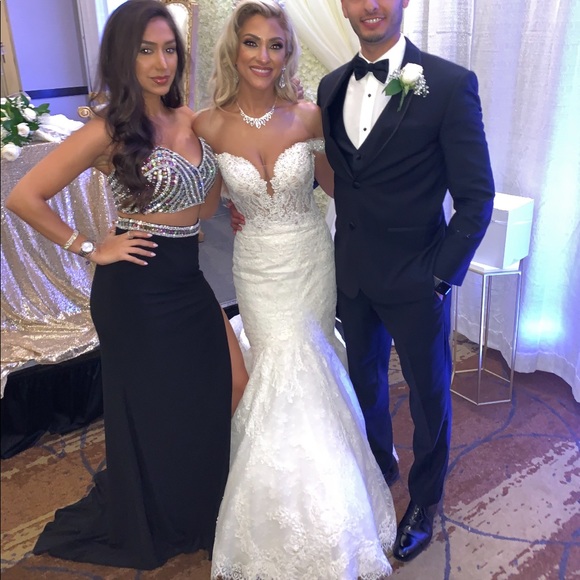 ed young Dresses & Skirts - Dress